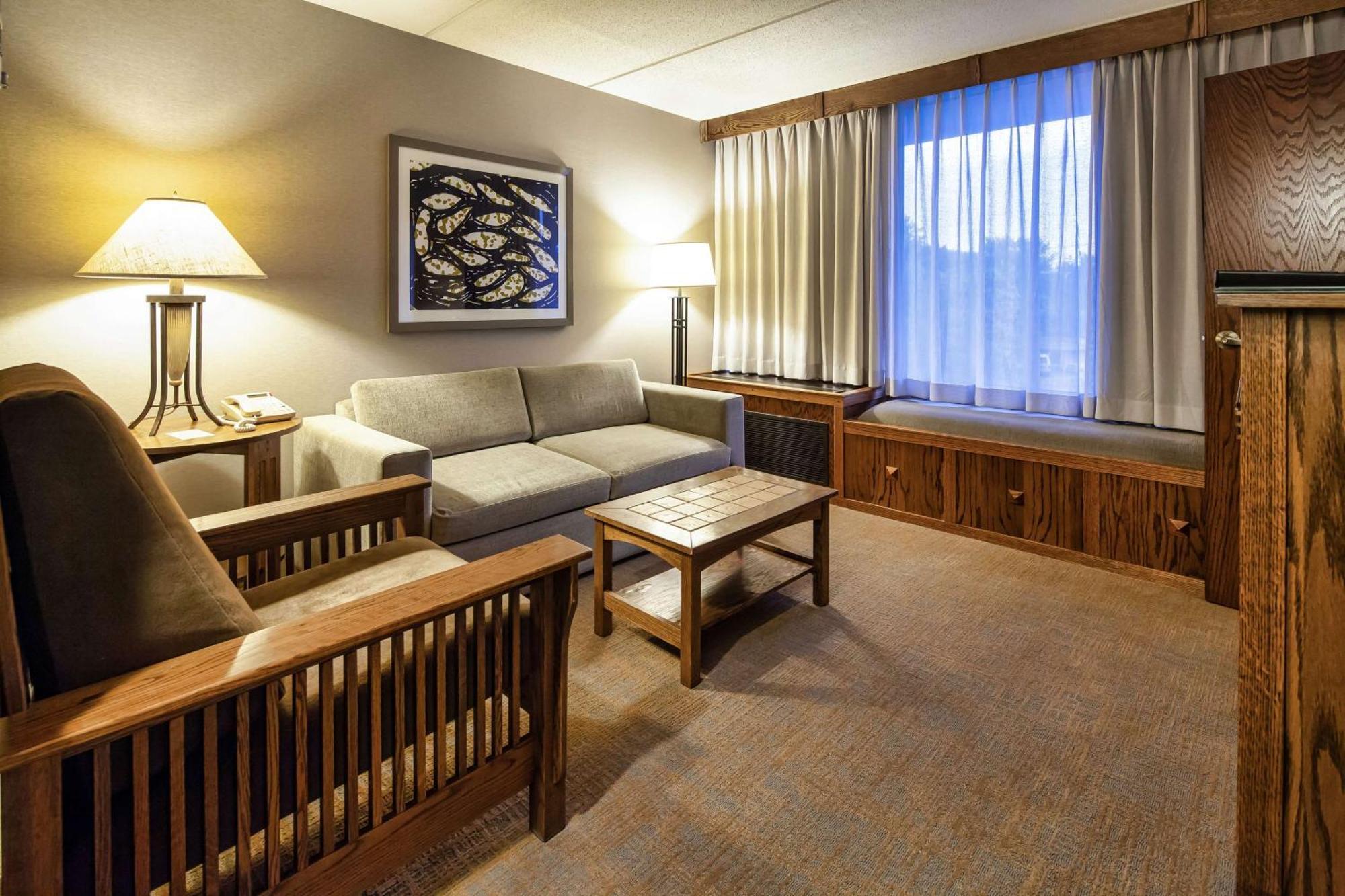 Doubletree By Hilton Libertyville-Mundelein Dış mekan fotoğraf
