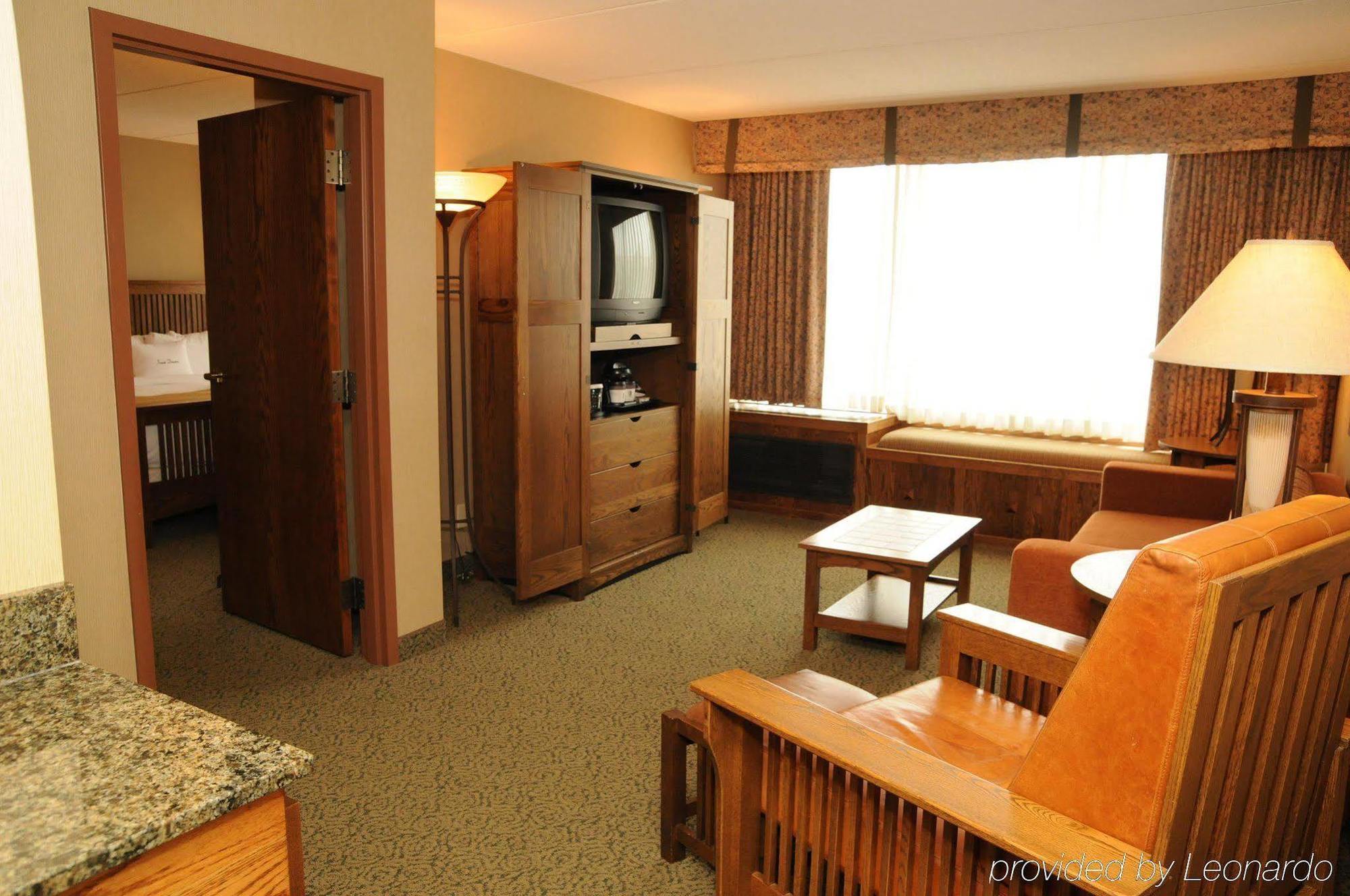 Doubletree By Hilton Libertyville-Mundelein Dış mekan fotoğraf